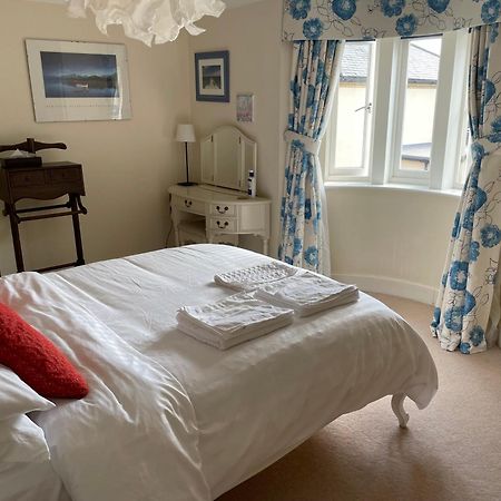 Top Floor En-Suite Double Bedrooms With Great View Of Windsor Castle & Free Parking 외부 사진