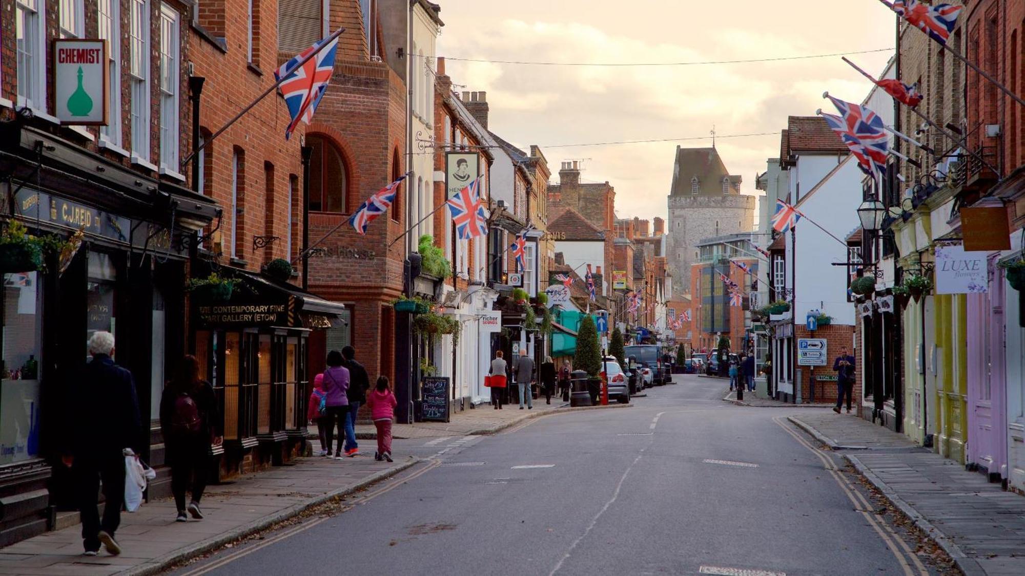 Top Floor En-Suite Double Bedrooms With Great View Of Windsor Castle & Free Parking 외부 사진