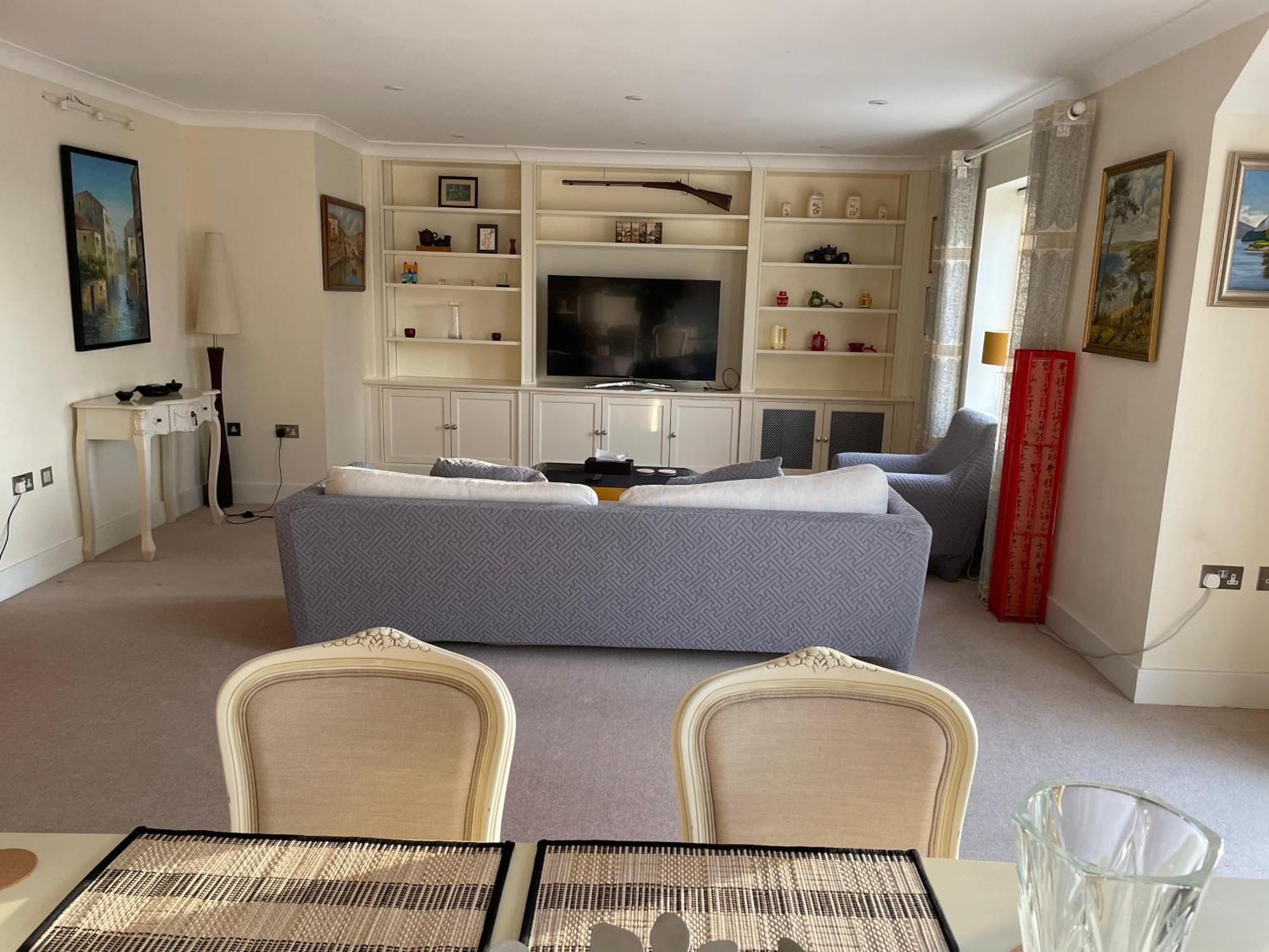 Top Floor En-Suite Double Bedrooms With Great View Of Windsor Castle & Free Parking 외부 사진