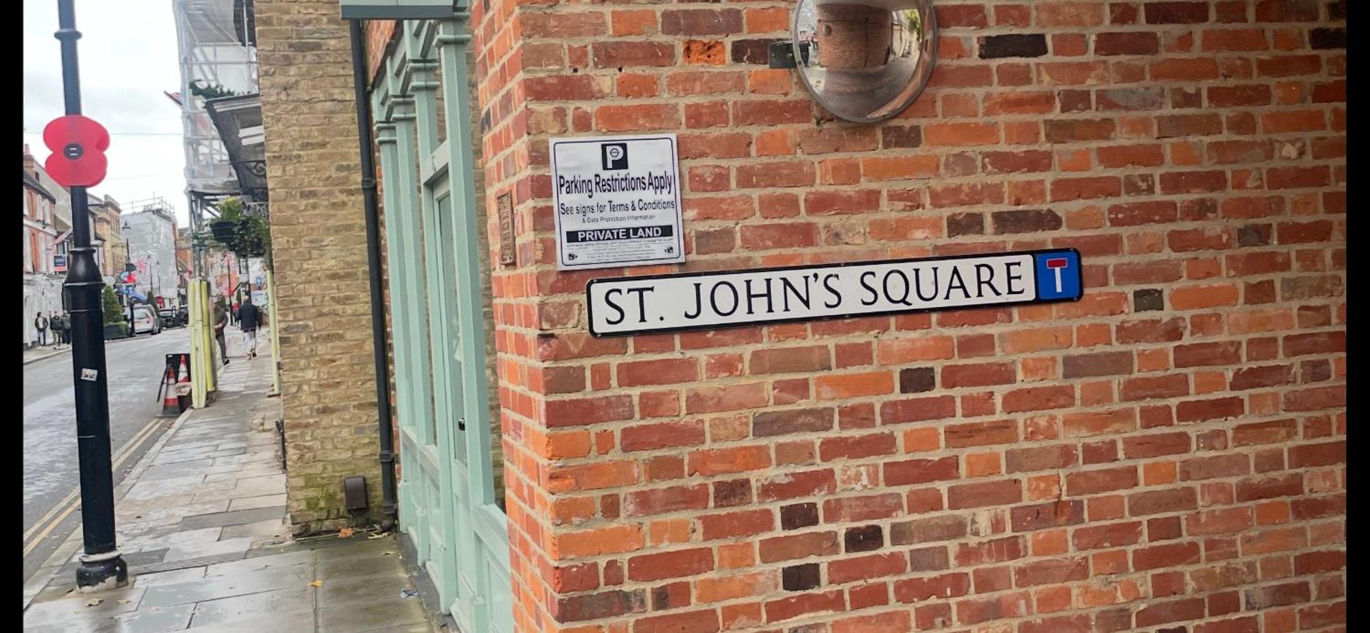 Top Floor En-Suite Double Bedrooms With Great View Of Windsor Castle & Free Parking 외부 사진