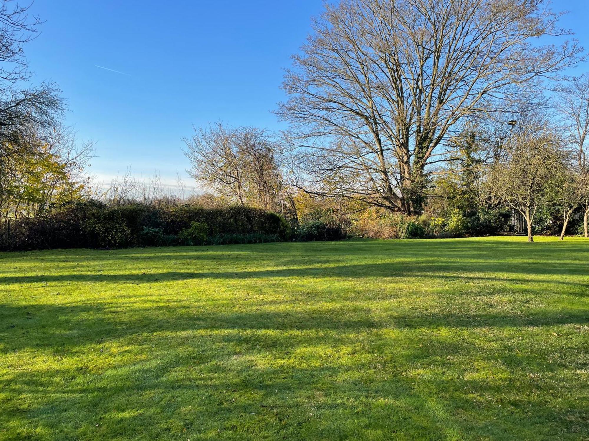 Top Floor En-Suite Double Bedrooms With Great View Of Windsor Castle & Free Parking 외부 사진